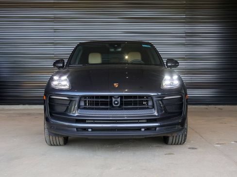 Certified 2026 Porsche Macan AWD/4WD image 10