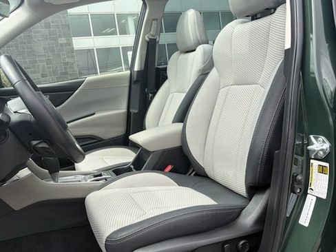 Used 2024 Subaru Forester Premium image 16