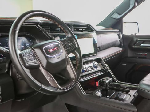 Used 2024 GMC Sierra 1500 AT4 w/ Technology Package AWD/4WD image 28