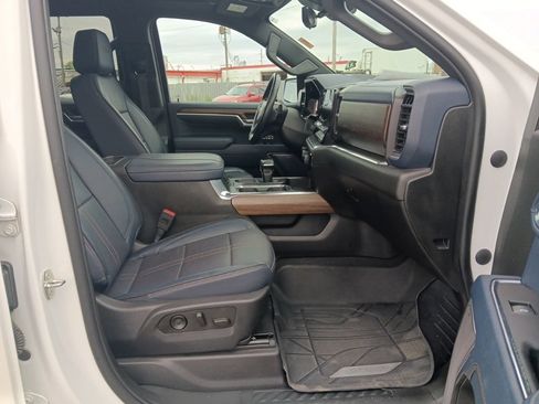 Used 2023 Chevrolet Silverado 1500 High Country w/ Technology Package AWD/4WD image 34