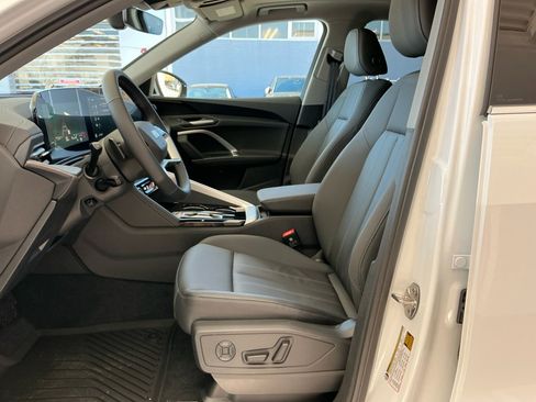 New 2025 Audi Q5 Premium image 28