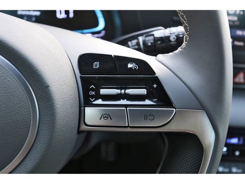 Certified 2025 Hyundai Elantra Sport FWD image 18