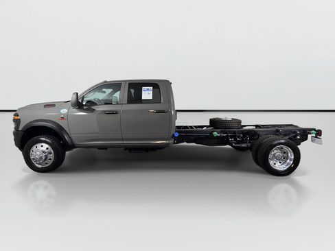 New 2026 RAM 5500 Tradesman w/ Safety Group AWD/4WD image 8