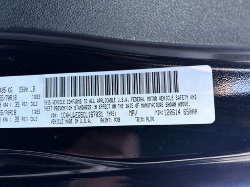 Used 2012 Jeep Wrangler Unlimited Sahara w/ Connectivity Group image 33