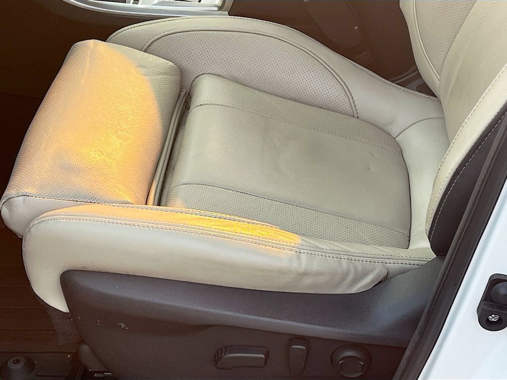 Used 2021 Subaru Ascent Premium w/ Convenience Package AWD/4WD image 18