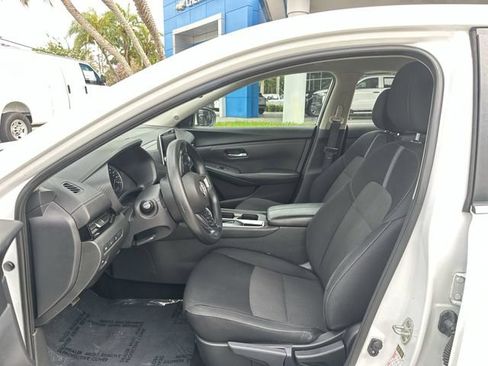 Used 2024 Nissan Sentra SV FWD image 30
