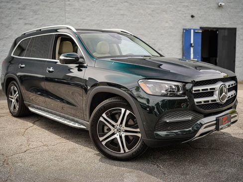 Used 2023 Mercedes-Benz GLS 450 4MATIC image 9
