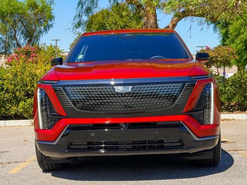 Used 2026 Cadillac Vistiq Sport AWD/4WD image 4