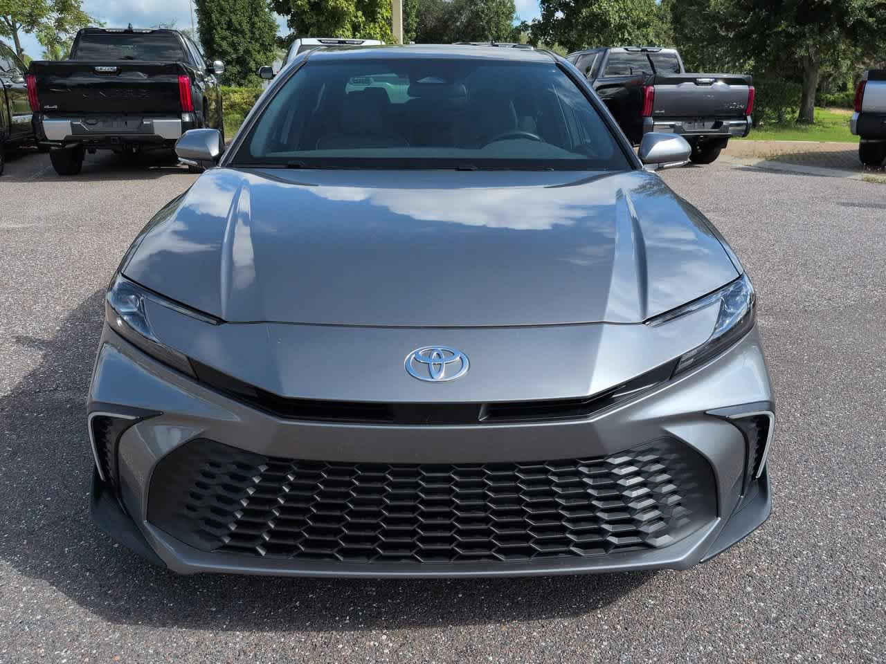 Used 2026 Toyota Camry SE FWD image 9