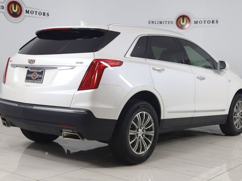 Used 2018 Cadillac XT5 Luxury w/ Driver Awareness Package FWD image 3