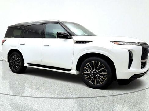 Used 2025 INFINITI QX80 Autograph AWD/4WD image 3
