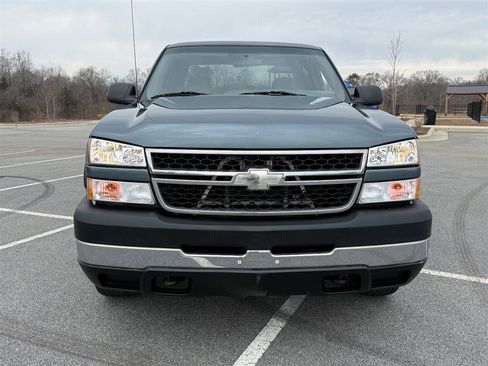 Used 2007 Chevrolet Silverado 2500 W/T image 8