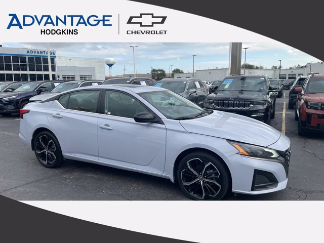 Used 2025 Nissan Altima 2.5 SR w/ SR Premium Package AWD/4WD image 1