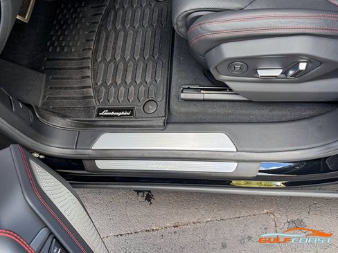 Used 2024 Lamborghini Urus S image 29