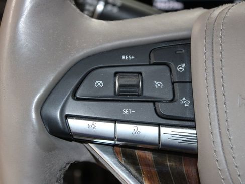 Used 2021 Cadillac Escalade Sport Platinum RWD image 48