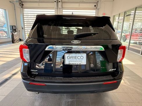 Used 2021 Ford Explorer XLT image 9