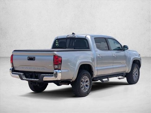Used 2019 Toyota Tacoma SR5 RWD image 4