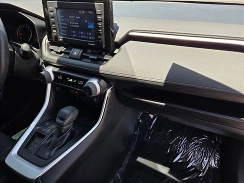 Certified 2022 Toyota RAV4 XLE w/ Carpet Mat Package (TMS) FWD image 20