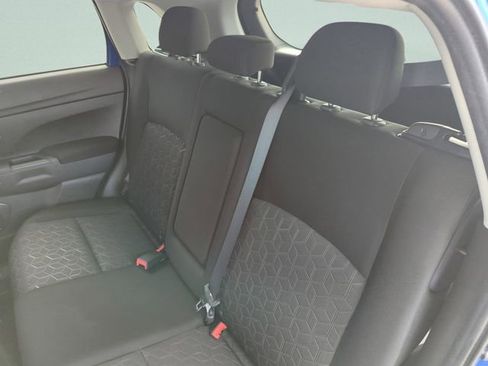 Used 2025 Mitsubishi Outlander Sport LE AWD/4WD image 25