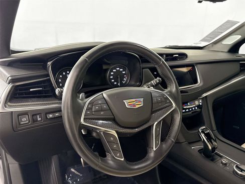 Used 2024 Cadillac XT5 Sportv w/ Technology Package AWD/4WD image 4