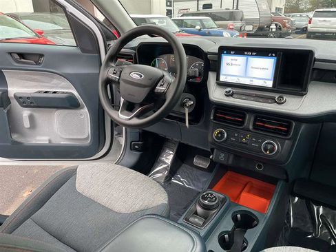 Used 2022 Ford Maverick XLT image 39