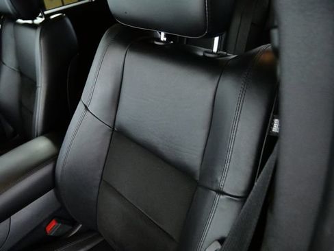 Used 2019 Jeep Grand Cherokee Altitude AWD/4WD image 16