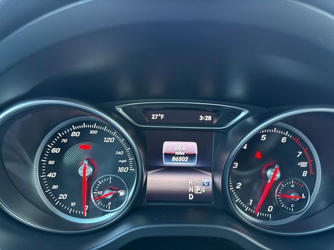 Used 2019 Mercedes-Benz CLA 250 4MATIC image 33