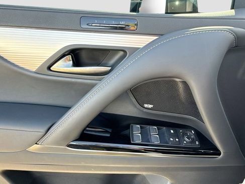 Used 2023 Lexus LX 600 F Sport w/ Accessory Package (Z1) image 24