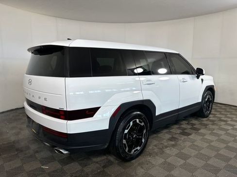 Used 2025 Hyundai Santa Fe SE image 3