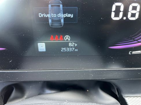 Used 2025 Kia Sportage LX image 39