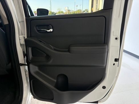 Used 2023 Nissan Frontier SV w/ Tow Package AWD/4WD image 31