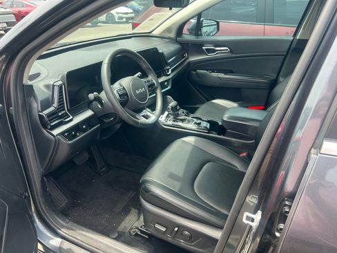 Used 2023 Kia Sportage EX FWD image 4