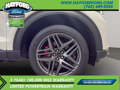 Used 2025 Ford Explorer ST-Line w/ ST-Line Street Pack AWD/4WD image 23