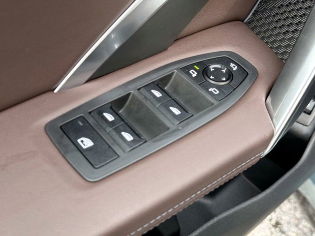 Used 2025 BMW X1 xDrive28i w/ Technology Package AWD/4WD image 15