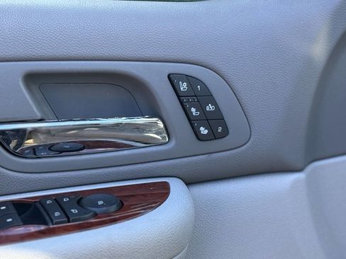 Used 2009 Chevrolet Tahoe LTZ image 10