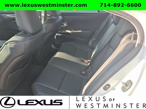 Used 2025 Lexus ES 300h w/ Premium Package FWD image 14