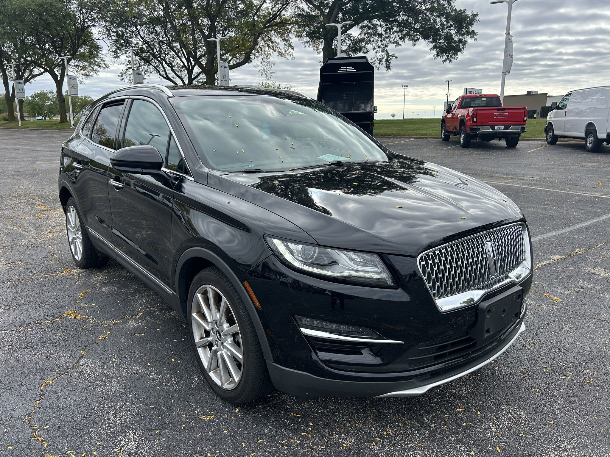 Used 2019 Lincoln MKC Reserve w/ MKC Climate Package FWD image 3