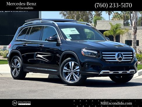 New 2025 Mercedes-Benz GLB 250 4MATIC image 1