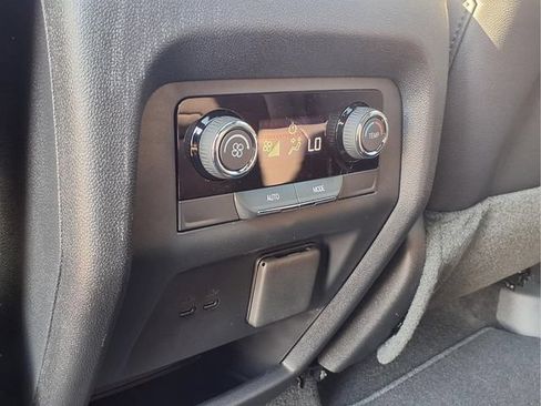New 2026 Chevrolet Traverse Z71 w/ Enhanced Driving Package AWD/4WD image 19