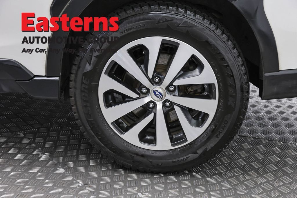 Used 2023 Subaru Outback Premium AWD/4WD image 33