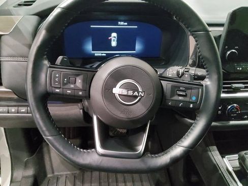 Used 2024 Nissan Pathfinder Platinum image 20