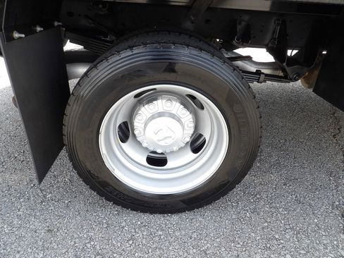 Used 2024 RAM 5500 Tradesman w/ Chrome Appearance Group AWD/4WD image 59