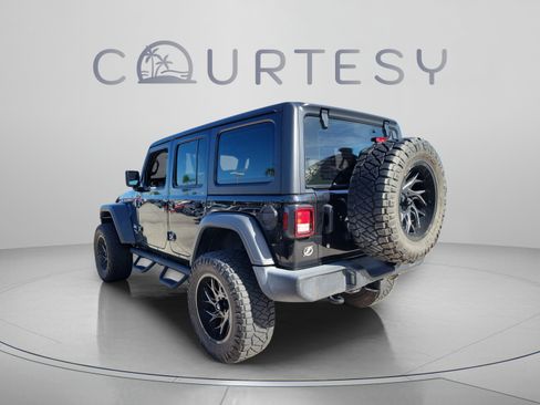 Used 2020 Jeep Wrangler Unlimited Sport AWD/4WD image 2