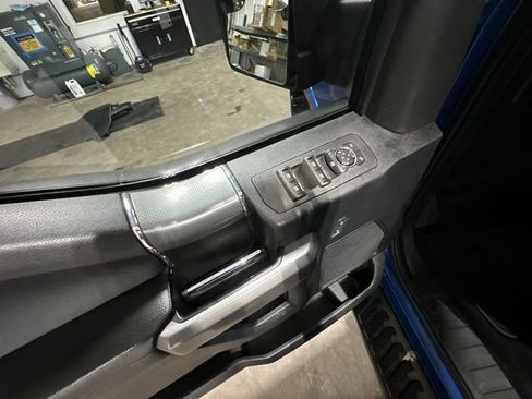 Used 2017 Ford F150 XLT w/ Equipment Group 302A Luxury AWD/4WD image 19