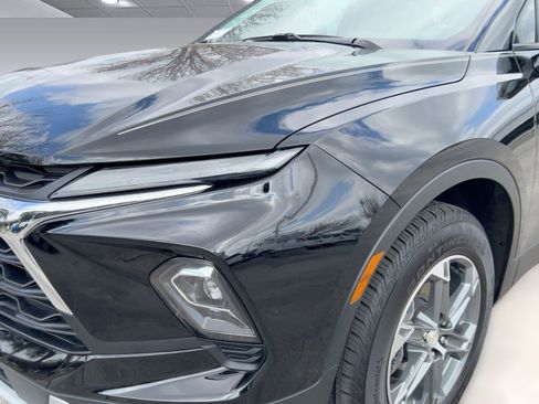 Certified 2023 Chevrolet Blazer LT w/ Convenience Package image 10