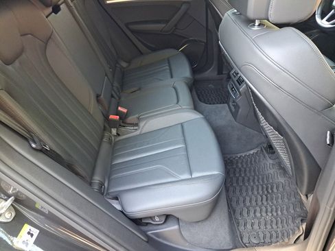 Used 2020 Audi Q5 2.0T Premium w/ Titanium Sport Package image 13