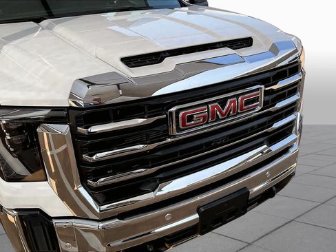 Used 2024 GMC Sierra 3500 SLT w/ SLT Premium Package AWD/4WD image 27
