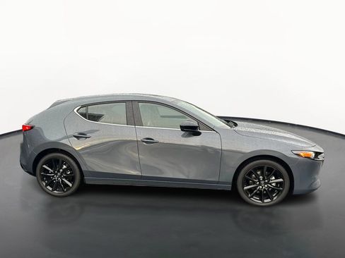 Used 2026 MAZDA MAZDA3 Carbon AWD/4WD image 2