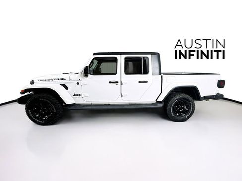 Used 2023 Jeep Gladiator Sport image 4