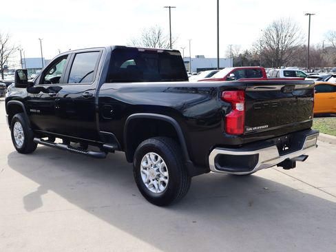 Used 2023 Chevrolet Silverado 3500 LT w/ Convenience Package image 8